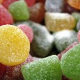 Zuckerersatzstoffe – Süßen ohne Zucker Zuckerersatzstoffe sind Stoffe, die statt Zucker zum Süßen verwendet werden können. Man unterscheidet ...