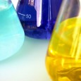 Warum künstliche Aromastoffe Lebensmitteln zugesetzt werden Vielfach wird kritisiert, dass in diversen Produkten mehr Aromastoffe als Früchte enthalten sind ...