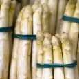 Spargelzeit ist von April bis Juni. Angeboten wird Spargel in 3 verschiedenen Handelsklassen ...