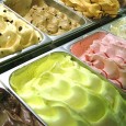 Wie viele Kalorien hat ihr Lieblingseis? Grundsätzlich gilt: Fruchteis und Sorbets sind kalorienarm. Schokoladen- und Nusseis sind kalorienreich ...