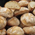 Brot und Gebäck enthalten Kohlenhydrate, wertvolles Eiweiß, Vitamine, Mineral- und Ballaststoffe. Auf Grund des geringen Fett- und Zuckeranteils bilden sie die ideale Grundlage für eine ausgewogene Ernährung ...
