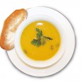 Cremige Kürbis-Kokos-Suppe Für eine etwas schärfere Note kann etwas Chili-Pulver oder eine Chili-Schote in die Suppe gegeben werden ...