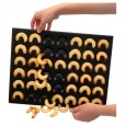 Vanillekipferl formen oder Vanillekipferl-Backblech? Vanillekipferl zählen zu den beliebtesten Weihnachtskeksen. Wurden sie früher vorwiegend von Hand gefertigt, gibt es mittlerweile auch ein Vanillekipfer-Backblech ...