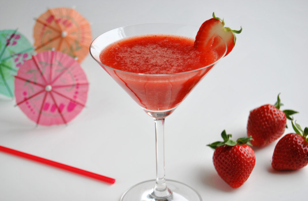 Cocktail Rezept Strawberry Daiquiri – Erdbeer Daiquiri - Die Frische Küche