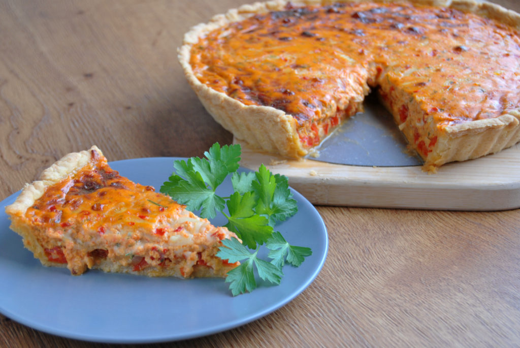 Vegetarische Quiche mit Paprika und Zwiebel Rezept - Die Frische Küche