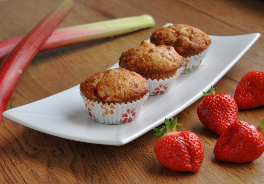 Erdbeer-Rhabarber-Muffins Rezept - Die Frische Küche